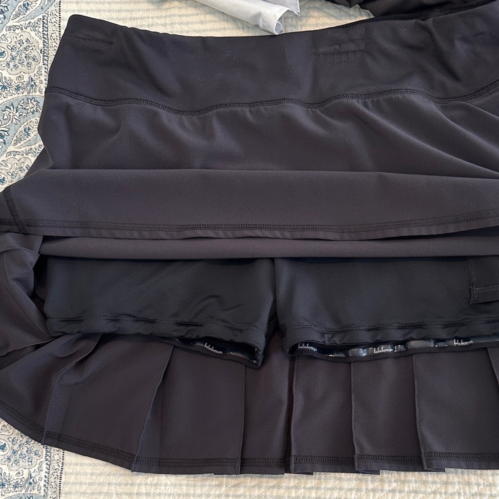 Lululemon Athletica Charcoal Skort - Picture 5 of 5